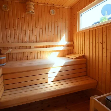 Nora Og 2 Appartamento Zingst